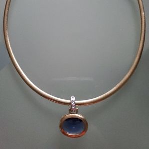 16 K Italian gold Omega Necklace with pendant